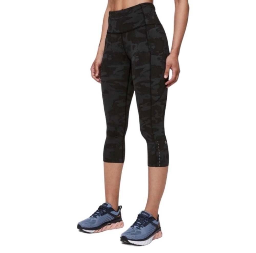 Lululemon Fast and Free Crop 19” Camo size 8